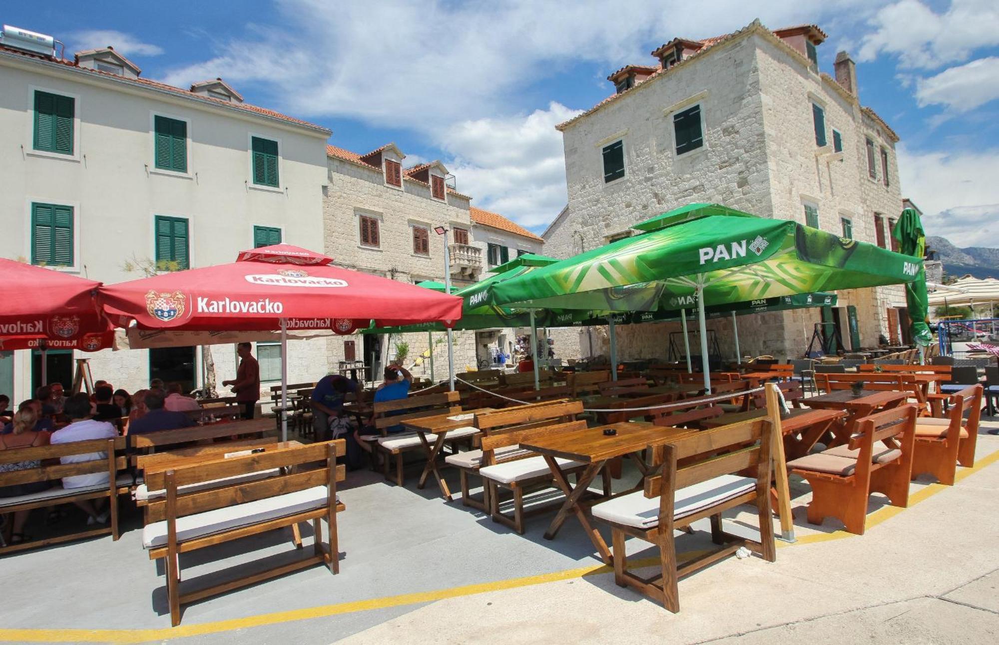 Modern Apartment Nikola In A Quiet Area Kaštel Stari Екстериор снимка