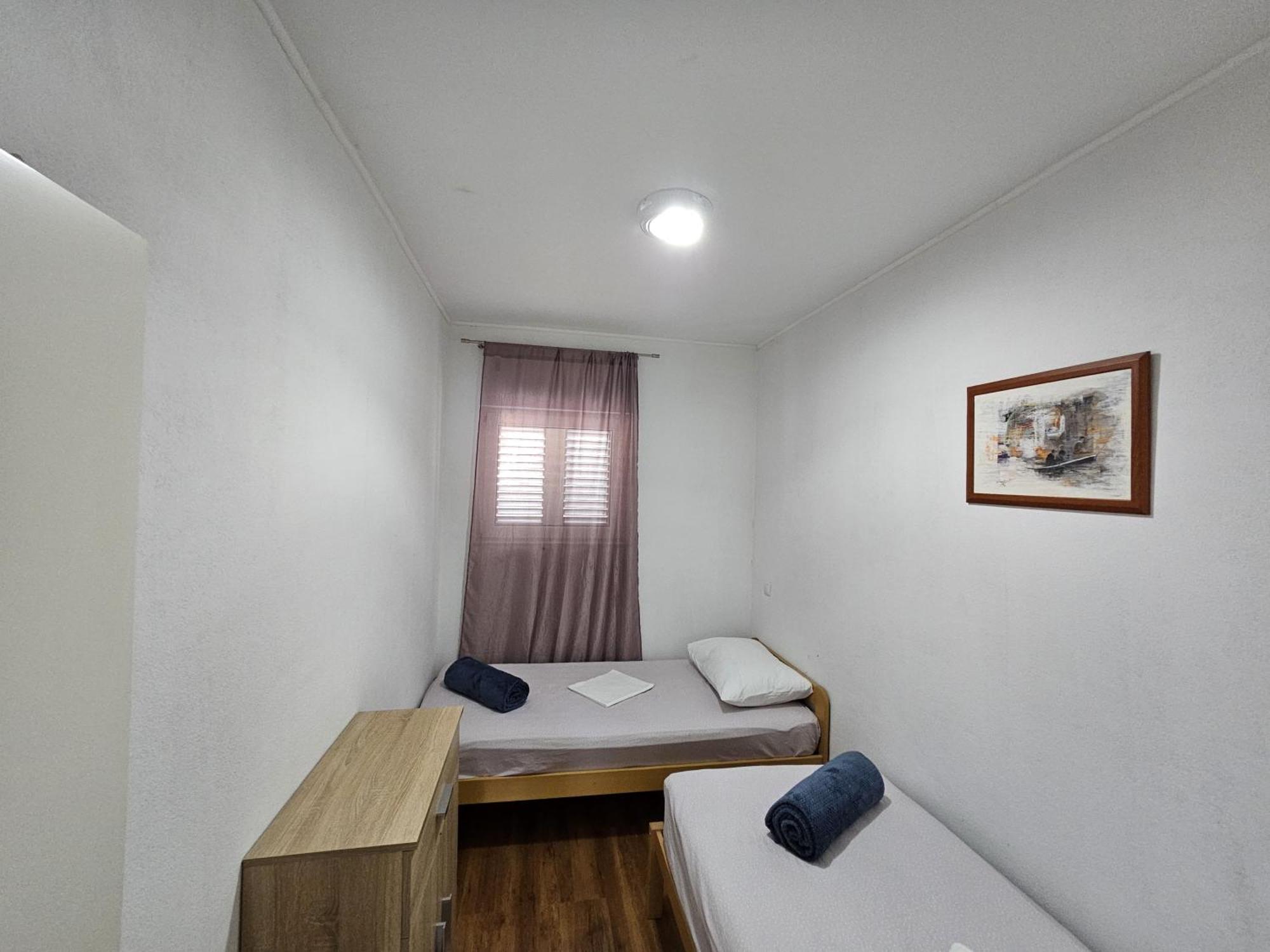 Modern Apartment Nikola In A Quiet Area Kaštel Stari Екстериор снимка