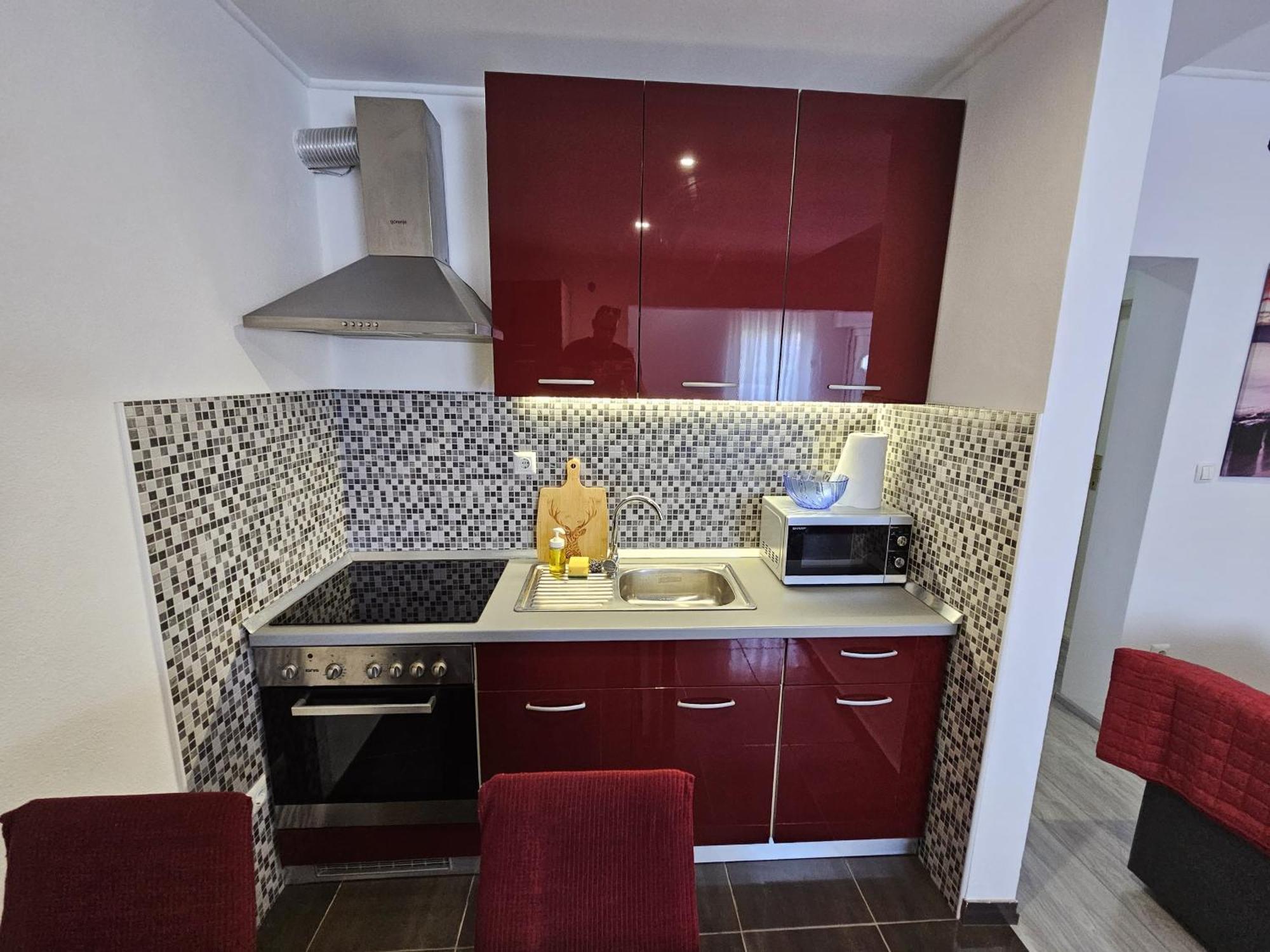 Modern Apartment Nikola In A Quiet Area Kaštel Stari Екстериор снимка
